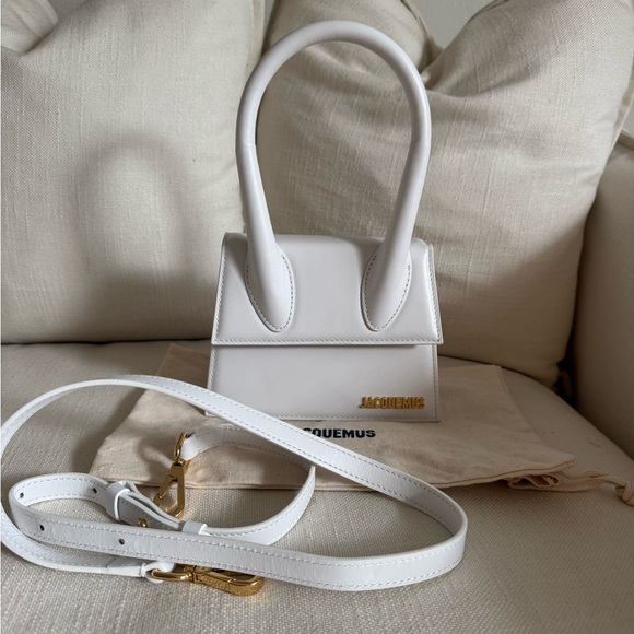 JACQUEMUS THE MEDIUM CHIQUITO HANDBAG WHITE - Picture 1 of 10
